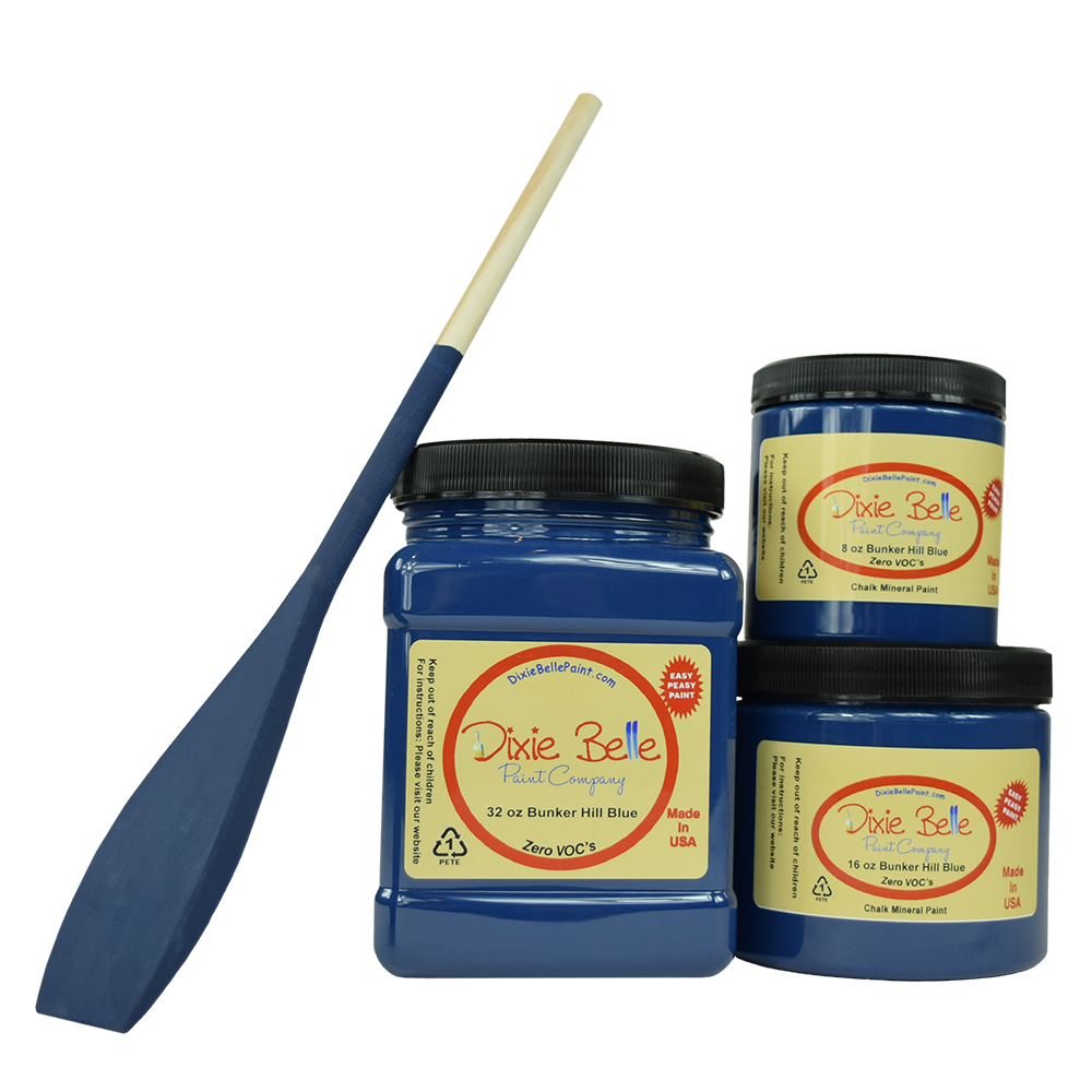 Peinture de couleur 'Bunker Hill Blue" de Dixie Belle est un bleu indigo foncé. Utilisez cette couleur vive pour faire une grande déclaration dans votre espace. La peinture à la craie minérale de Dixie Belle est un produit de qualité supérieur. Parfaite pour peindre sur les meubles, elle peut aussi très bien être utilisée sur d'autres surfaces comme le bois, le métal, le verre, la céramique, le tissus et plus.
