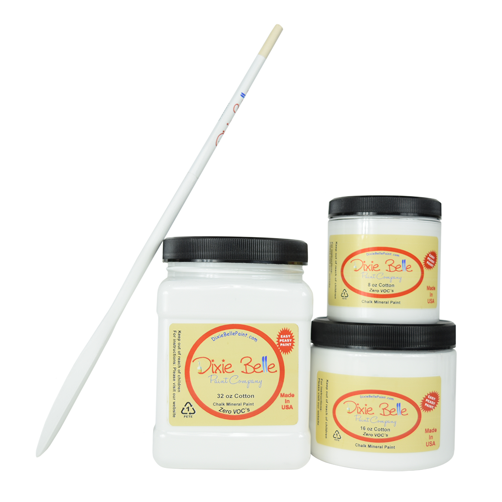 La peinture de couleur "Cotton" de Dixie Belle. Le blanc le plus pur de Dixie Belle, parfait pour un look Ă©purĂ© et classique. Cette couleur s'adresse Ă tous ceux qui souhaitent dĂ©corer leur maison avec une simplicitĂ© absolue ! La peinture Ă la craie minĂ©rale de Dixie Belle est un produit de qualitĂ© supĂ©rieur. Parfaite pour peindre sur les meubles, elle peut aussi trĂšs bien ĂȘtre utilisĂ©e sur d'autres surfaces comme le bois, le mĂ©tal, le verre, la cĂ©ramique, le tissus et plus.