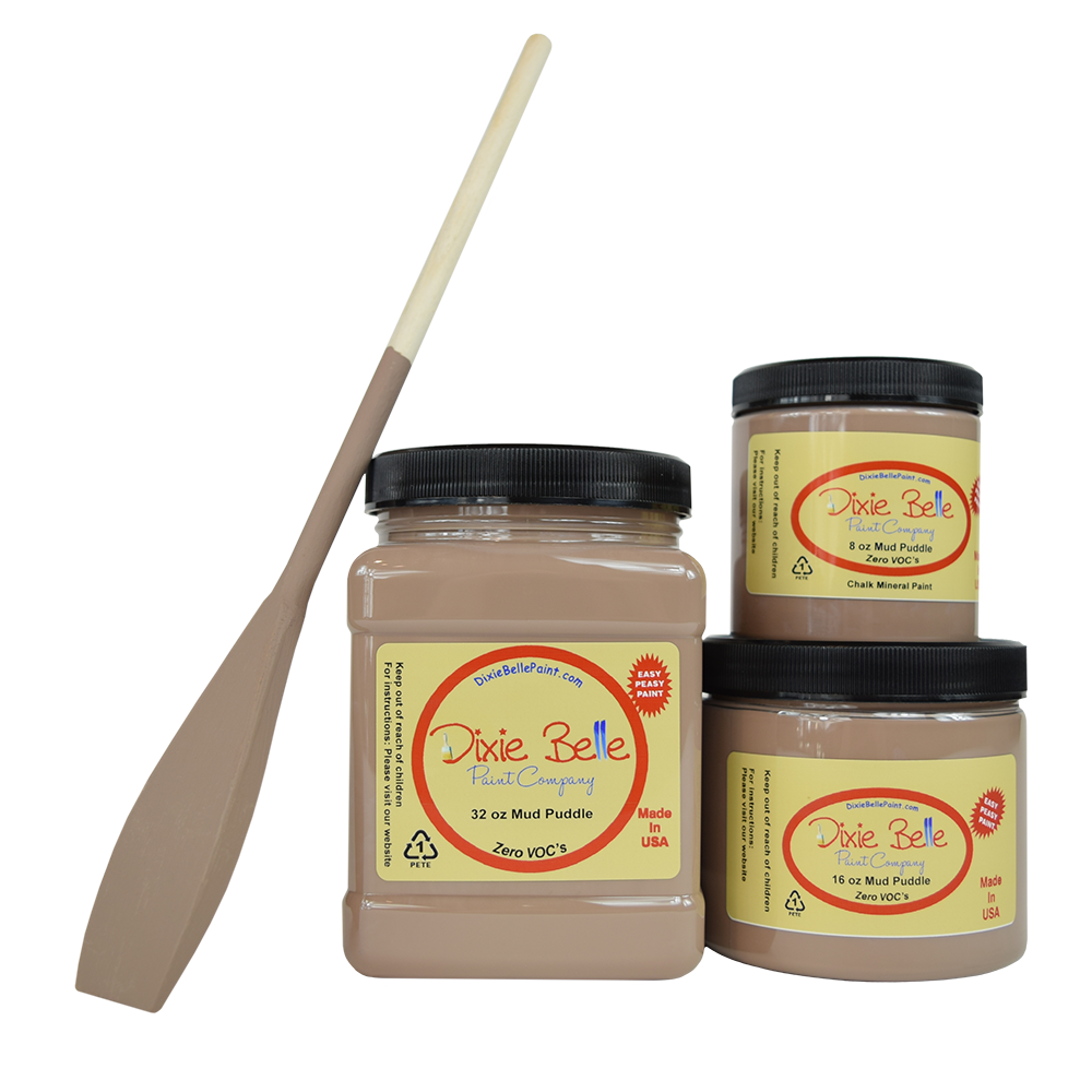 La peinture de couleur "Mud Puddle" de Dixie Belle est une couleur taupe très riche et crémeuse. Avec un soupçon de gris. La peinture à la craie minérale de Dixie Belle est un produit de qualité supérieur. Parfaite pour peindre sur les meubles, elle peut aussi très bien être utilisée sur d'autres surfaces comme le bois, le métal, le verre, la céramique, le tissus et plus.
