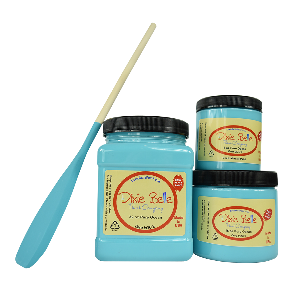 La peinture de couleur "Pure Ocean" de Dixie Belle est un turquoise lumineux et vibrant. La peinture à la craie minérale de Dixie Belle est un produit de qualité supérieur. Parfaite pour peindre sur les meubles, elle peut aussi très bien être utilisée sur d'autres surfaces comme le bois, le métal, le verre, la céramique, le tissus et plus.