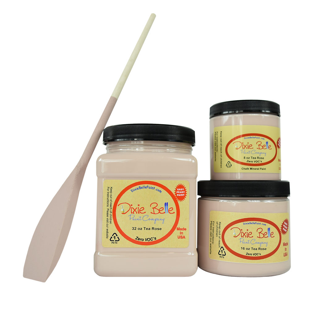 La peinture de couleur "Tea Rose" de Dixie Belle est une teinte douce. Utilisez cette couleur mauve tamisée pour des trouvailles antiques d'occasion dans un espace neutre avec beaucoup de lumière naturelle. La peinture à la craie minérale de Dixie Belle est un produit de qualité supérieur. Parfaite pour peindre sur les meubles, elle peut aussi très bien être utilisée sur d'autres surfaces comme le bois, le métal, le verre, la céramique, le tissus et plus.