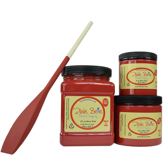 Peinture de couleur "Barn Red" de Dixie Belle. Un rouge chaud et profond. Utilisez-la pour ajouter une touche de couleur ludique ou atténuez-la et dégradez-la avec une cire foncée. La peinture à la craie minérale de Dixie Belle est un produit de qualité supérieur. Parfaite pour peindre sur les meubles, elle peut aussi très bien être utilisée sur d'autres surfaces comme le bois, le métal, le verre, la céramique, le tissus et plus.