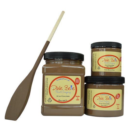 Peinture de couleur chocolat de Dixie Belle. Nous rappelle un chocolat noir crémeux, riche en couleur et ZERO calories. La peinture à la craie minérale de Dixie Belle est un produit de qualité supérieur. Parfaite pour peindre sur les meubles, elle peut aussi très bien être utilisée sur d'autres surfaces comme le bois, le métal, le verre, la céramique, le tissus et plus.