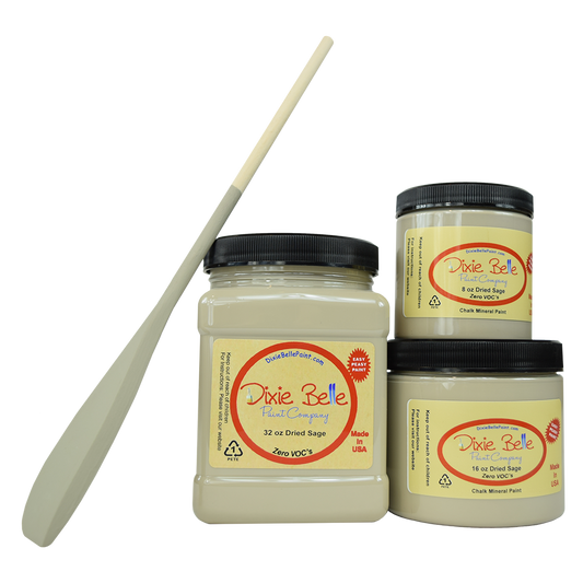 Peinture de couleur "Dried Sage" de Dixie Belle. Un gris doux avec des nuances vertes. Utilisez la dans votre salon contemporain, votre cuisine de ferme moderne ou une chambre provinciale. La peinture à la craie minérale de Dixie Belle est un produit de qualité supérieur. Parfaite pour peindre sur les meubles, elle peut aussi très bien être utilisée sur d'autres surfaces comme le bois, le métal, le verre, la céramique, le tissus et plus.