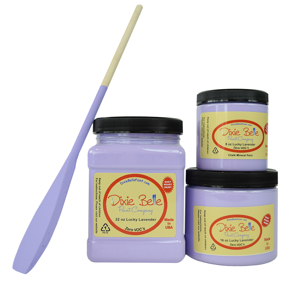 La peinture de couleur "Lucky Lavender" de Dixie Belle est un violet doux. Cette couleur pastel est aussi douce que la fleur et crée facilement un espace serein. Utilisez-la dans une chambre, dans une buanderie ou dans un salon pour une touche apaisante. La peinture à la craie minérale de Dixie Belle est un produit de qualité supérieur. Parfaite pour peindre sur les meubles, elle peut aussi très bien être utilisée sur d'autres surfaces comme le bois, le métal, le verre, la céramique, le tissus et plus.