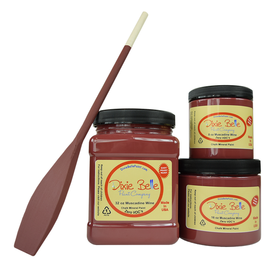 La peinture de couleur "Muscadine Wine" de Dixie Belle est un rouge foncé avec des nuances de violet. Cette couleur riche est aussi douce que le vin ! La peinture à la craie minérale de Dixie Belle est un produit de qualité supérieur. Parfaite pour peindre sur les meubles, elle peut aussi très bien être utilisée sur d'autres surfaces comme le bois, le métal, le verre, la céramique, le tissus et plus.
