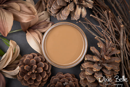 La peinture de couleur "Pine Cone" de Dixie Belle fait penser au chocolat au lait. La peinture à la craie minérale de Dixie Belle est un produit de qualité supérieur. Parfaite pour peindre sur les meubles, elle peut aussi très bien être utilisée sur d'autres surfaces comme le bois, le métal, le verre, la céramique, le tissus et plus.