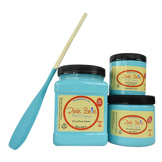 La peinture de couleur "Pure Ocean" de Dixie Belle est un turquoise lumineux et vibrant. La peinture à la craie minérale de Dixie Belle est un produit de qualité supérieur. Parfaite pour peindre sur les meubles, elle peut aussi très bien être utilisée sur d'autres surfaces comme le bois, le métal, le verre, la céramique, le tissus et plus.