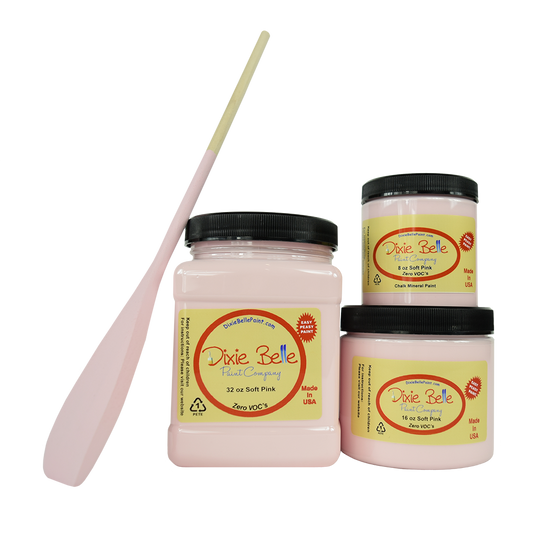 La peinture de couleur "Soft Pink" de Dixie Belle est une nuance de rose légère et sereine. Cette couleur délicate nous rappelle les ballerines en satin. Utilisez cette charmante couleur dans un espace de style shabby chic ou traditionnel. La peinture à la craie minérale de Dixie Belle est un produit de qualité supérieur. Parfaite pour peindre sur les meubles, elle peut aussi très bien être utilisée sur d'autres surfaces comme le bois, le métal, le verre, la céramique, le tissus et plus.