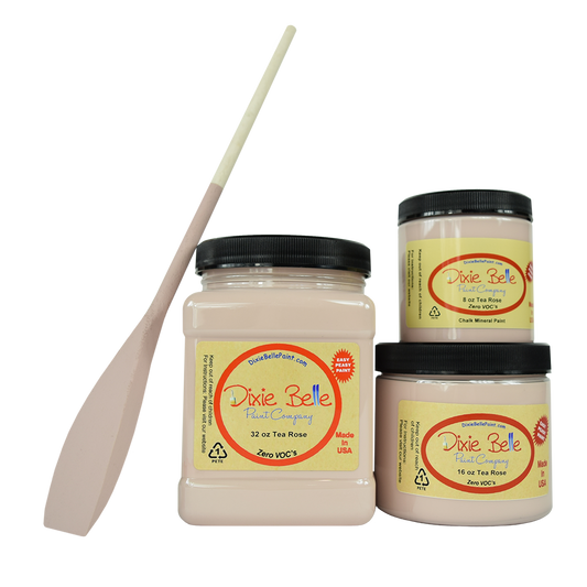 La peinture de couleur "Tea Rose" de Dixie Belle est une teinte douce. Utilisez cette couleur mauve tamisée pour des trouvailles antiques d'occasion dans un espace neutre avec beaucoup de lumière naturelle. La peinture à la craie minérale de Dixie Belle est un produit de qualité supérieur. Parfaite pour peindre sur les meubles, elle peut aussi très bien être utilisée sur d'autres surfaces comme le bois, le métal, le verre, la céramique, le tissus et plus.